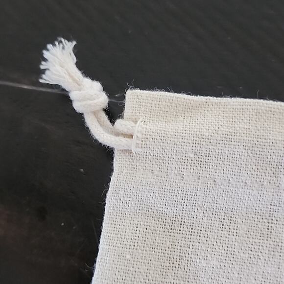 BOKA Rasana Stainless Steel Tongue Scraper & Linen Travel Pouch - Picture 4 of 6